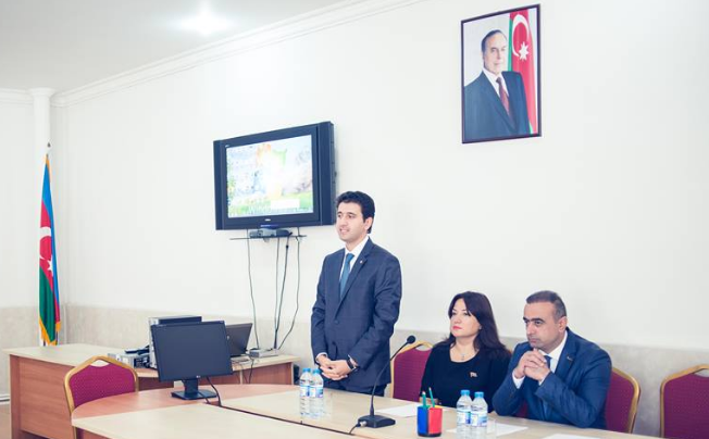 YAP Gəncə şəhər təşkilatı səhiyyə işçiləri ilə görüş keçirib