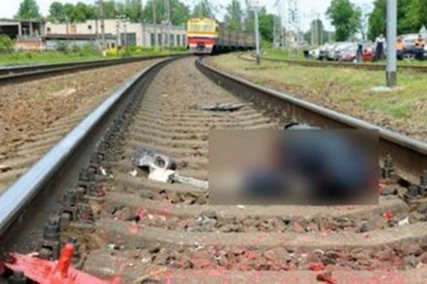 Dəmir yolu xəttinə çıxan kişi FACİƏLİ ŞƏKİLDƏ ÖLDÜ