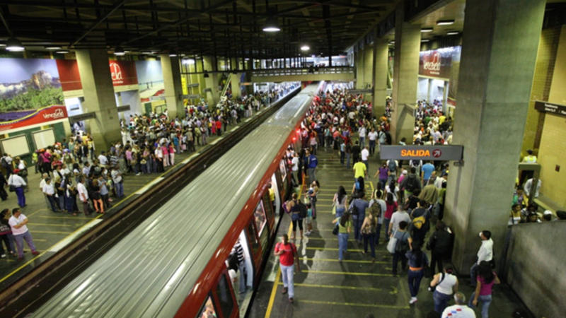 Bu ölkədə metro gedişi 12 min dəfə bahalaşdı