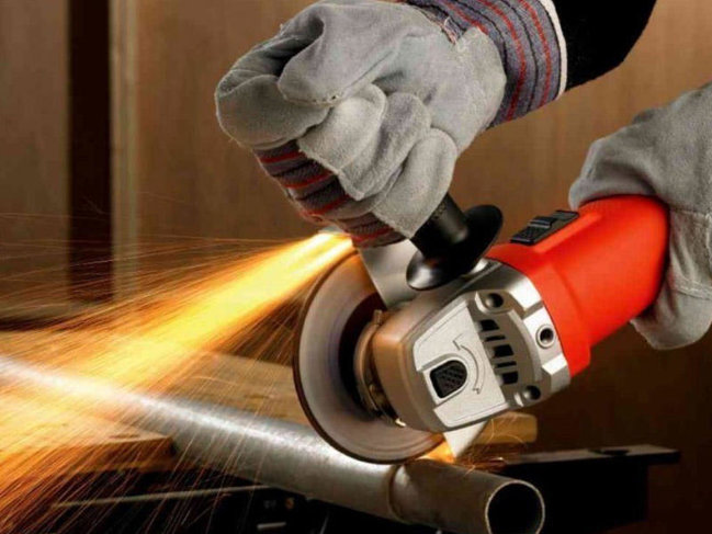 Saatlıda 60 yaşlı kişi əlini laqonda ilə kəsib