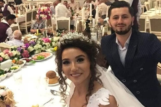 Məşhur aktrisa türk vətəndaşına ərə getdi - FOTO/VİDEO