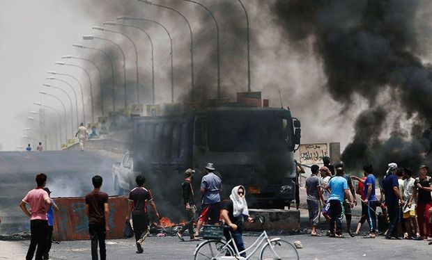 İran İraqla sərhədi bağladı