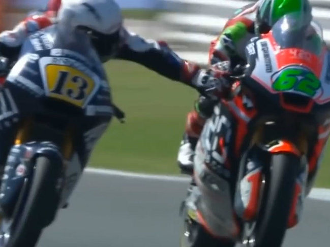 Məşhur yarışda şok anlar: rəqibə qarşı əxlaqsız hərəkət - VİDEO - FOTO