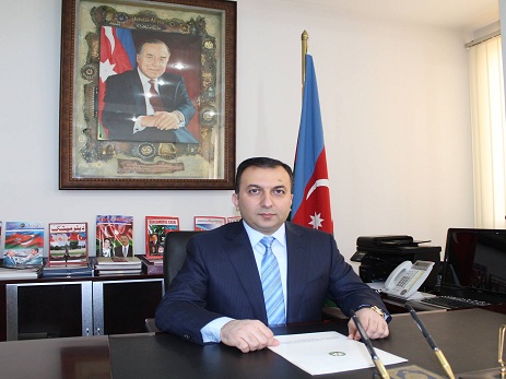 Daşqın Şikarov Dubay aeroportunun rəhbəri ilə görüşüb