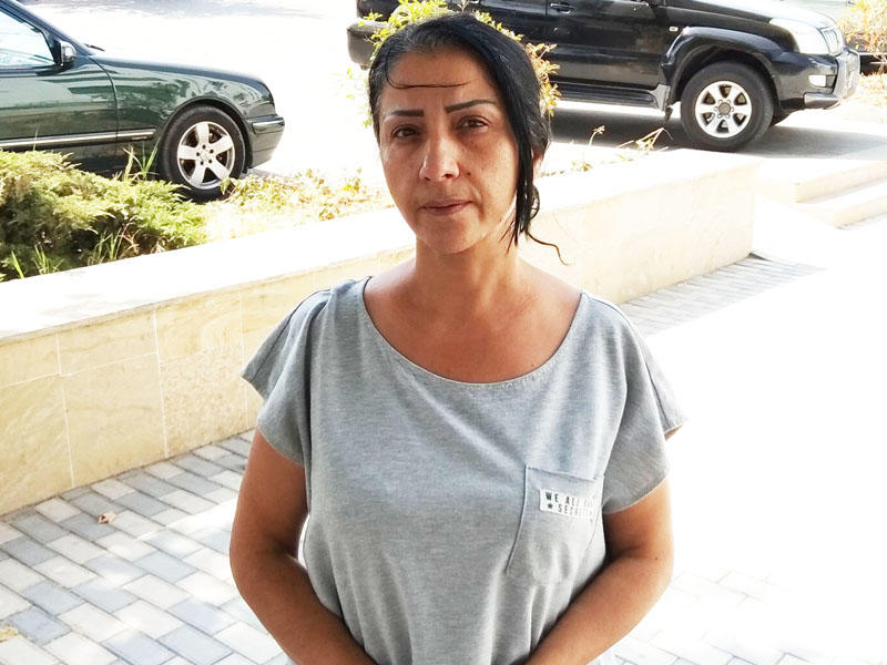 Keçmiş ərlə-arvadın məhkəməsində dava düşdü - Məhkəmə zalına polis çağırıldı - FOTO