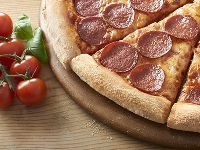 Ölən qonşusunun kartını oğurladı, pulla 2 il