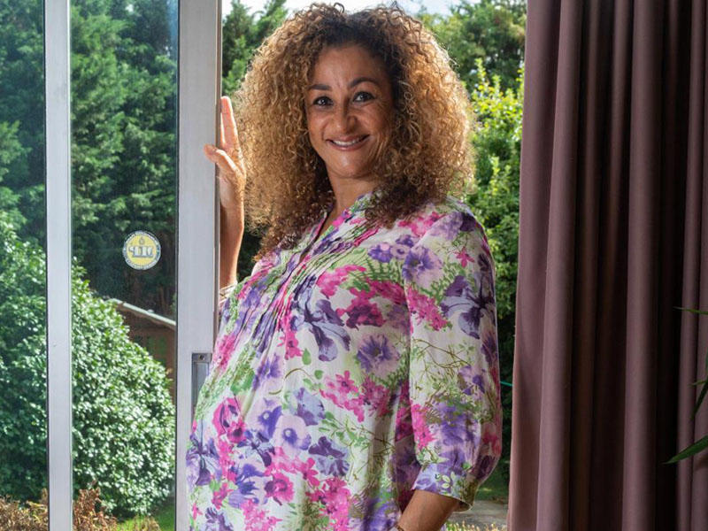 8 nəvənin nənəsi dördəm əkizlərə hamilədir - FOTO