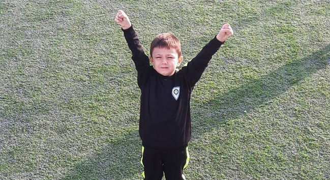 7 yaşlı Məhərrəmin başına dirək düşdü, beyni parçalandı - FOTO