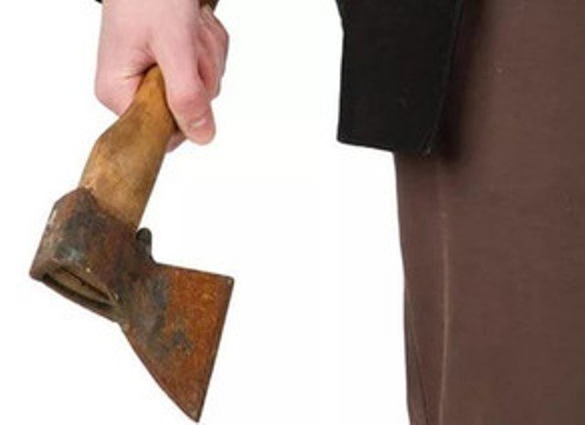 Azərbaycanda DƏHŞƏTLİ QƏTL - Oğul ata-anasını baltaladı