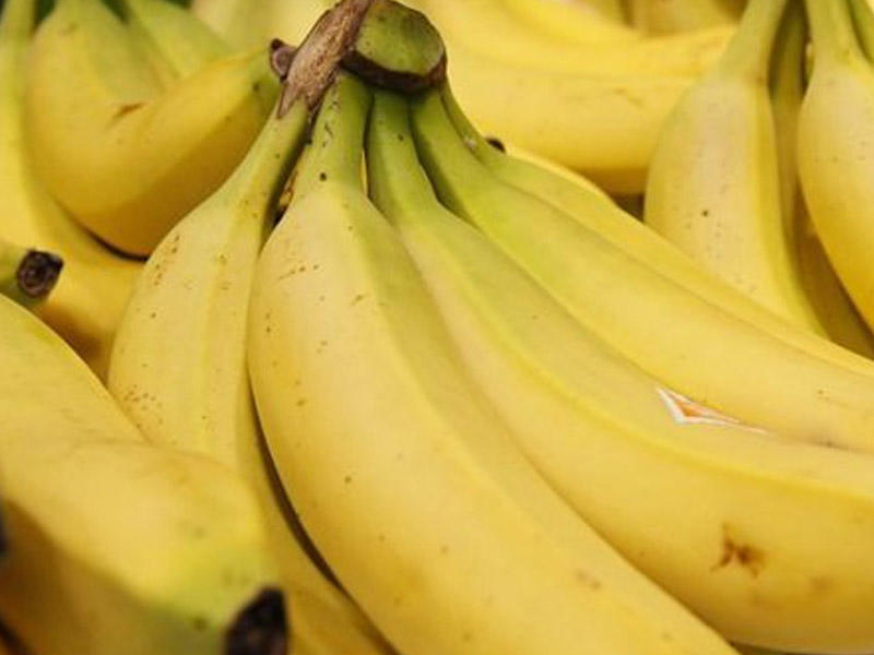 62 yaşlı qadını banana iynə salarkən yaxaladılar