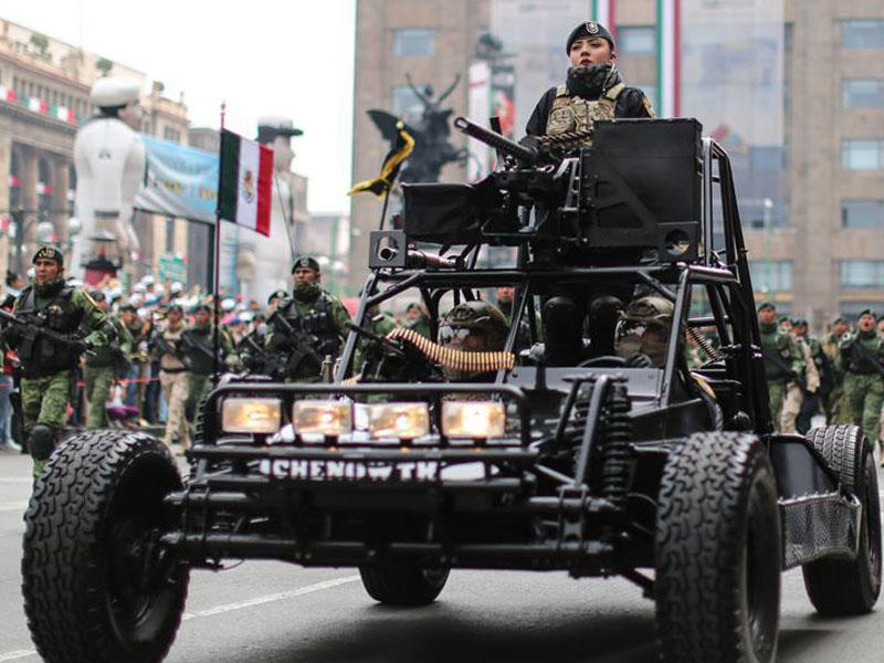 Mexikodan hərbi parad keçdi - FOTO