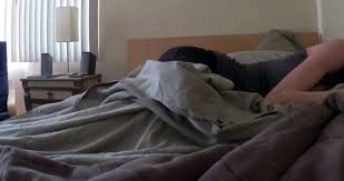 Arvadının alt paltarının fotolarını internetdə yaydı, nömrəsini kişilərə payladı