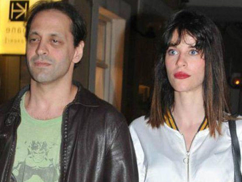 Türkiyəli müğənni evlənir - Sevgilisi hamilədir