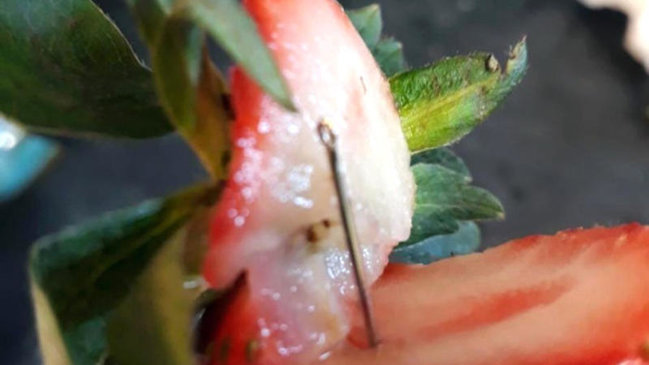 Çiyələklərə iynə batıran şəxsin kimliyi TƏƏCCÜB yaratdı: