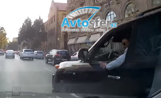 Bakının daha bir yolkəsən qoçu sürücüsü – 10 AE 005 - VİDEO