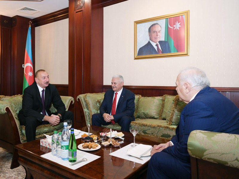 Azərbaycan Prezidenti İlham Əliyev Türkiyə Böyük Millət Məclisinin sədri ilə görüşüb - FOTO