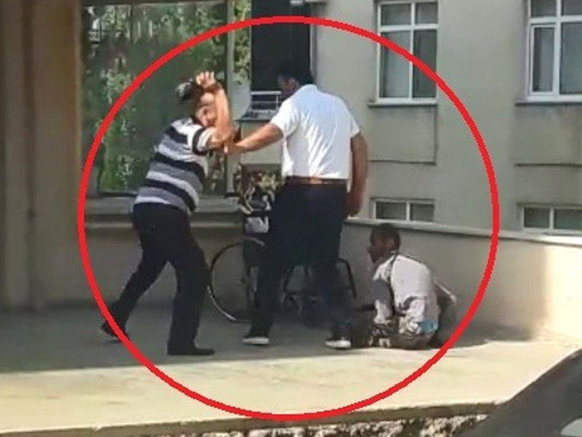 Ata fiziki qüsurlu oğlunu görün nə hala saldı - Səbəbi DƏHŞƏTƏ GƏTİRİR - VİDEO