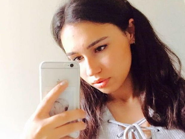 Milyonçunun qızı sendviç yedi və təyyarədə öldü - FOTO