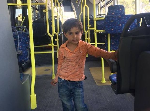 Bakıda avtobusda uşaq tapıldı: Ailəsi axtarılır - FOTO