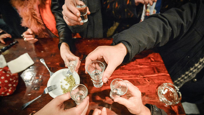 Rusiyada azərbaycanlılarla ermənilərin kef məclisi və QARABAĞSÖHBƏTİ... - Mixaylov HƏR ŞEYİ AÇDI