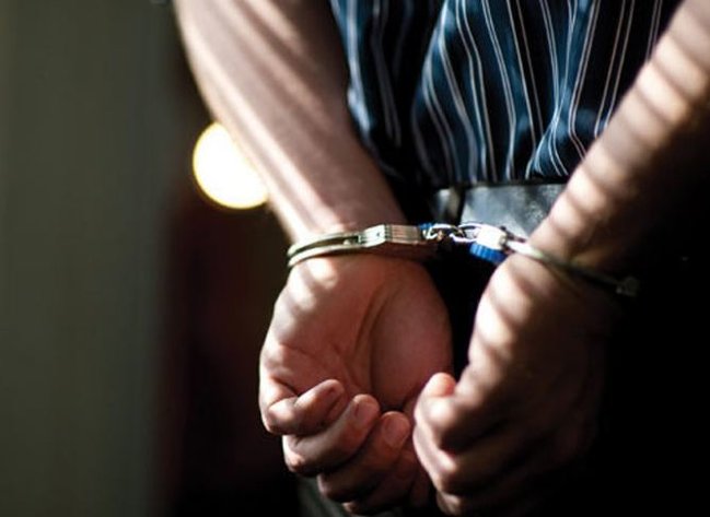 Azərbaycanda anasının sevgilisini öldürən yeniyetmə məhkəməyə müraciət etdi