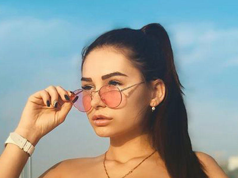 Model zorlanmamaq üçün özünü binadan atdı - FOTO