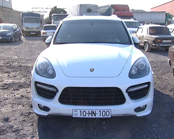 Bakıda avtoxuliqanlıq edən “Porsche” sürücüsü saxlanıldı - FOTO
