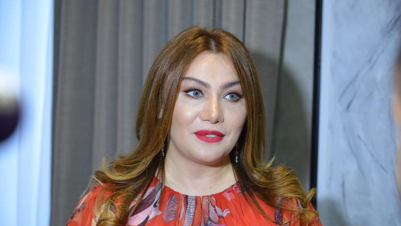 Tanımış biznes ledi qutab bişirdi: “Kəndçi qızıyam” - VİDEO
