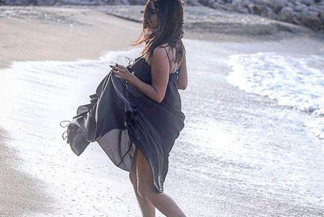 Günelin ətəyini qaldırdığı fotosu tənqid edildi