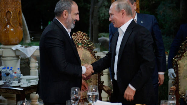 Putin və Paşinyan MDB sammiti çərçivəsində söhbət etdi