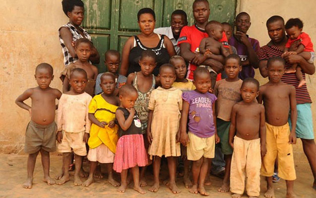 39 yaşı var, 38 uşaq dünyaya gətirib - Fotolar