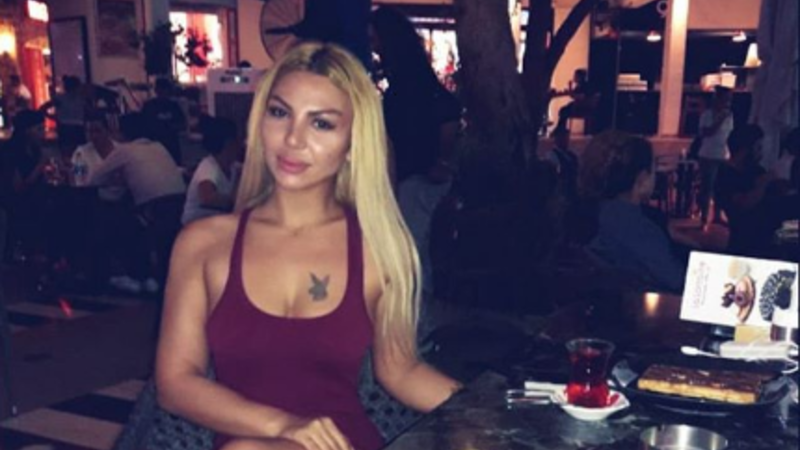 Məşhur modeldən aparıcı Zaura və 
