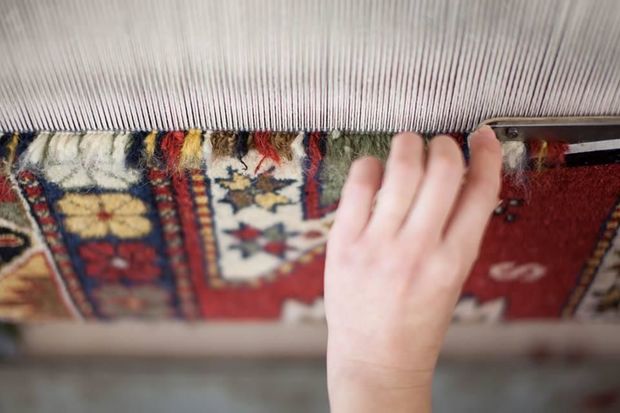 Bakıdan qədim xalçaları aparmaq istəyən iranlı tutuldu - FOTO