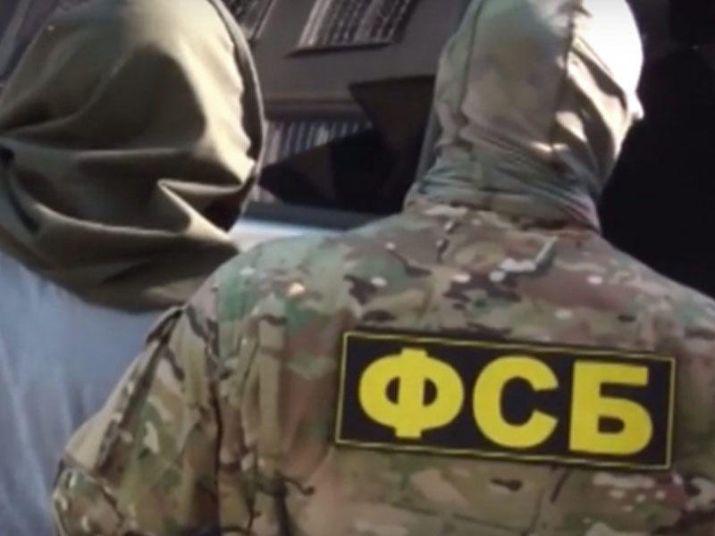 Biznesmen Yusif Xəlillayevin maşınına narkotik atan polis və xüsusi xidmət zabitləri tutuldular - FOTO