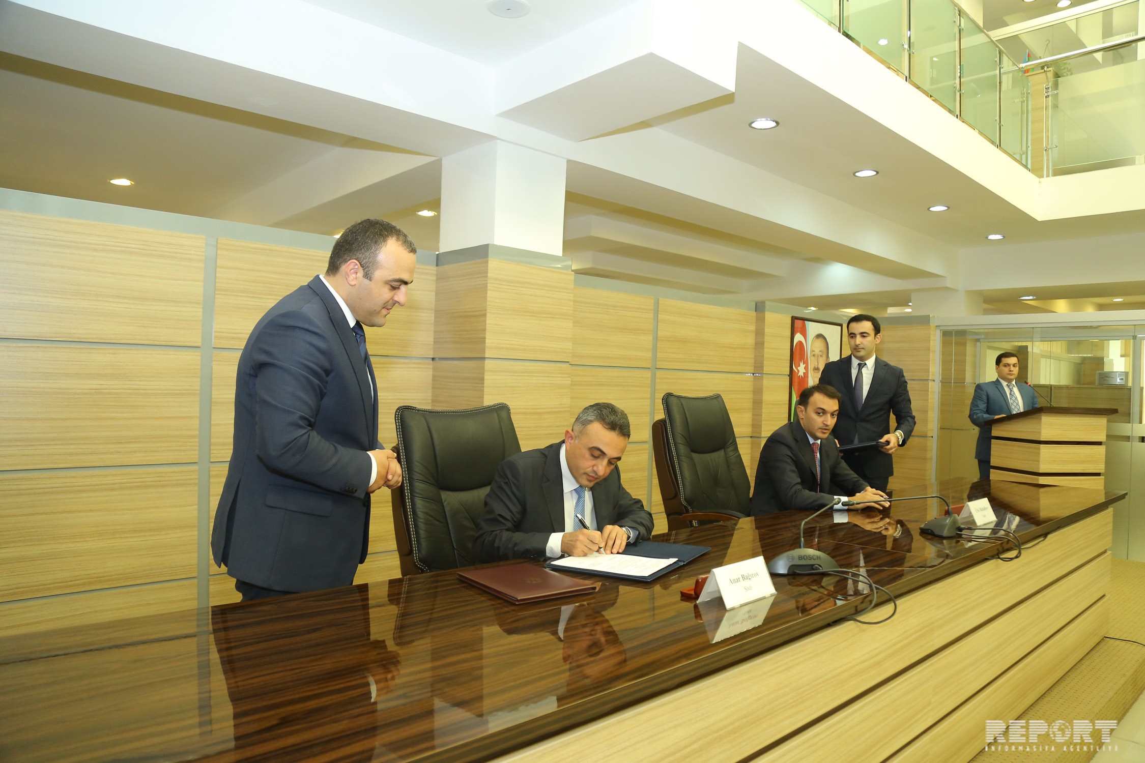 Dövlət Agentliyi ilə Vəkillər Kollegiyası arasında memorandum imzalanıb