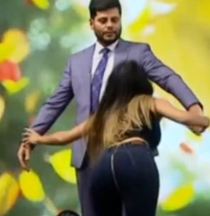 Zaurdan efirdə ehtiraslı rəqs edən Renkaya: