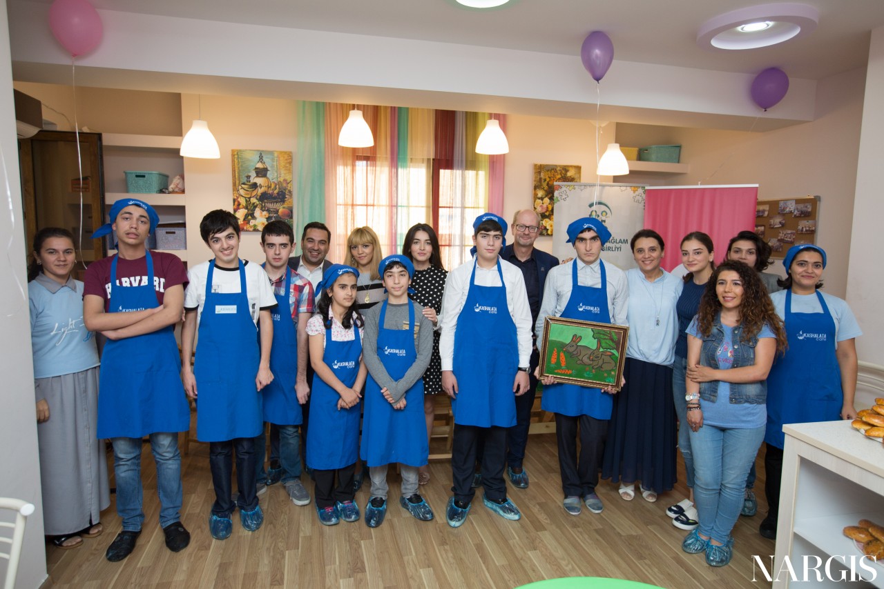 “Nar” autizmli uşaqlara dəstək verir