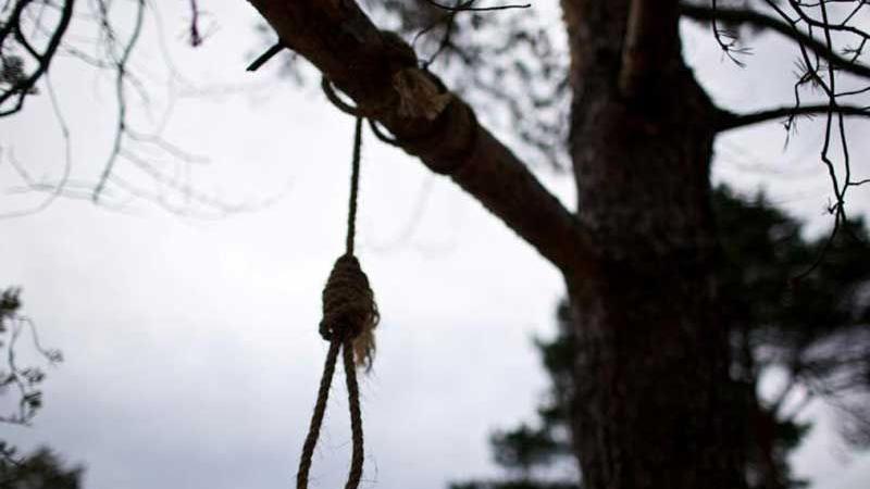 İtkin düşən nazirlik əməkdaşının meyiti meşədə asılı vəziyyətdə tapıldı- FOTO