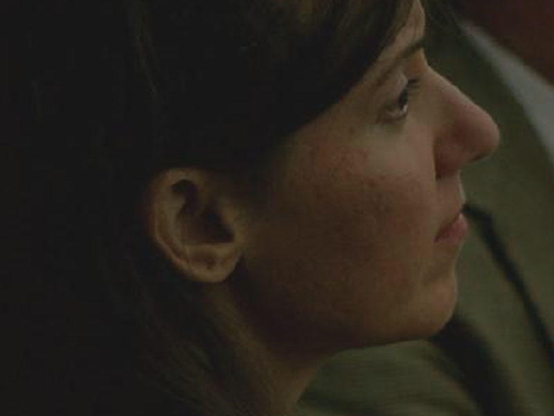 Uşağını əmizdirərkən çəkdiyi VİDEOları Youtube-a yükləyən qadın həbs edildi - FOTO