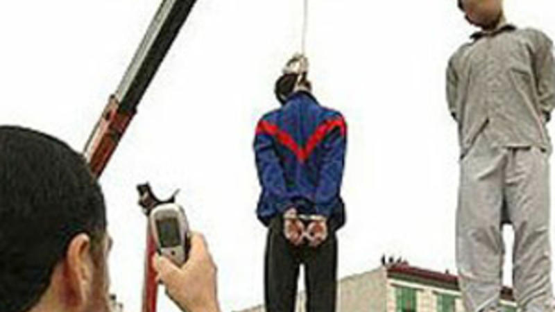 Azərbaycanlı məhbus İranda dar ağacından asıldı