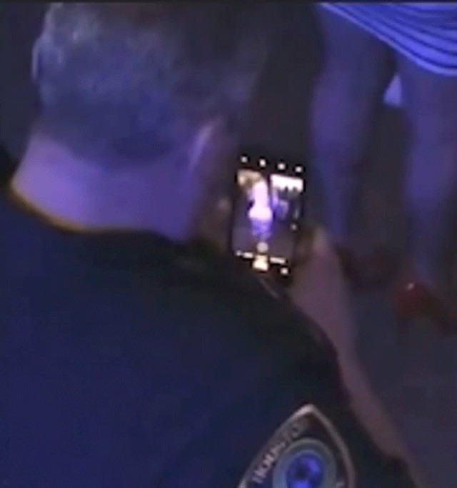 Konsertdə qadının ayaqlarını çəkən POLİS YAXALANDI