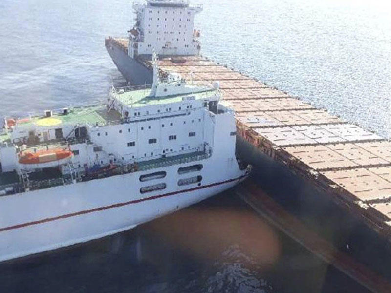 Aralıq dənizində tankerlər toqquşdu, dəniz çirkləndi
