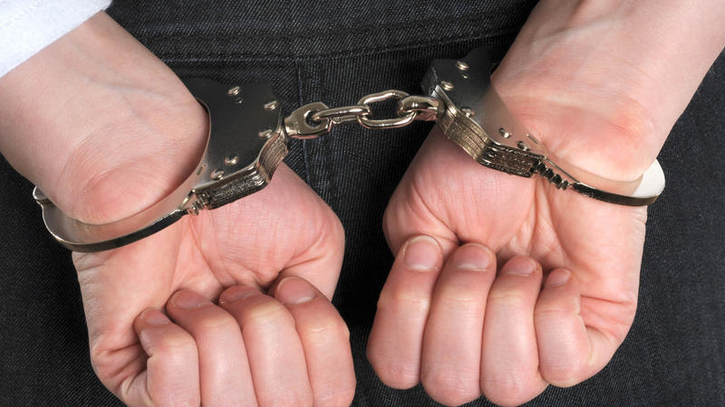 Axtarışda olan 20 borclu saxlanıldı