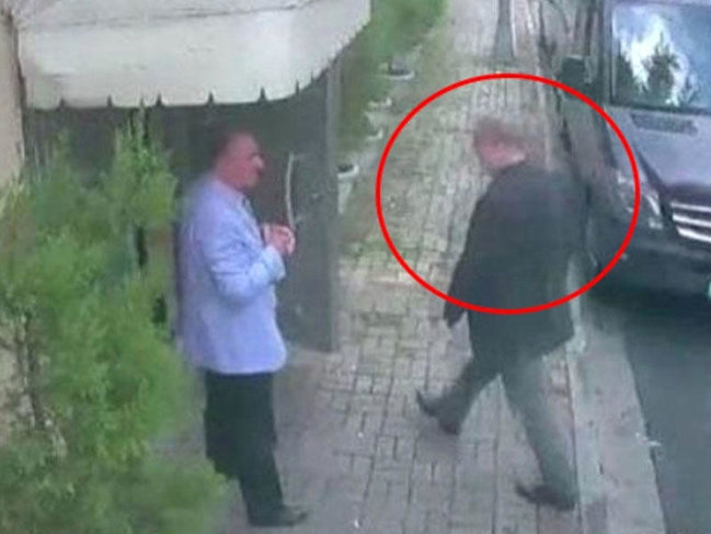 Camal bu binaya daxil olur və yoxa çıxır - Bu da həmin kadrlar - FOTO