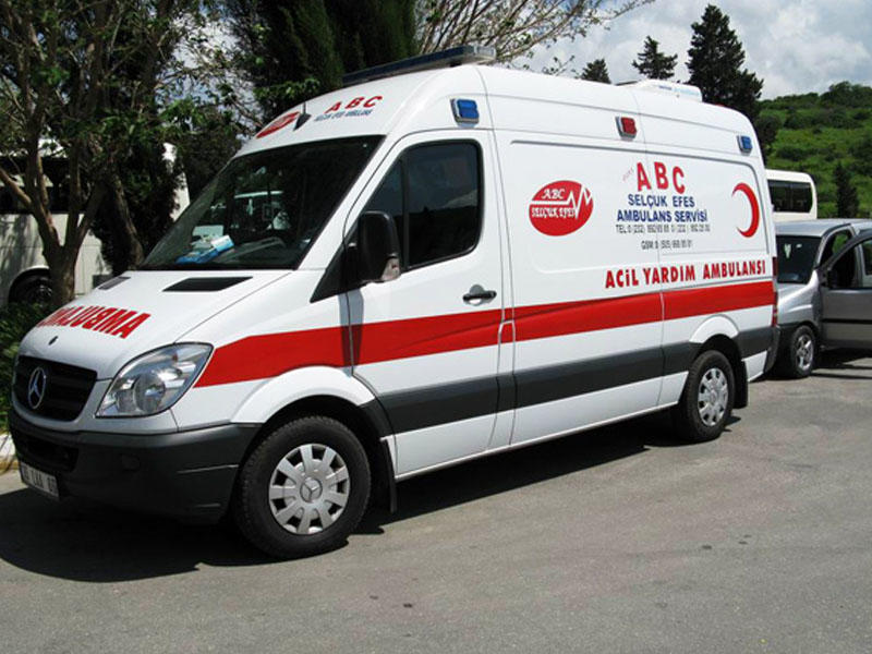 Türkiyədə tələbə yataqxanasında kütləvi zəhərlənmə: 17 nəfər xəstəxanaya çatdırıldı