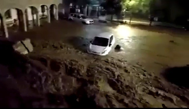 İspaniyada şəhəri su basıb, bir neçə nəfər ölüb - FOTO - VİDEO