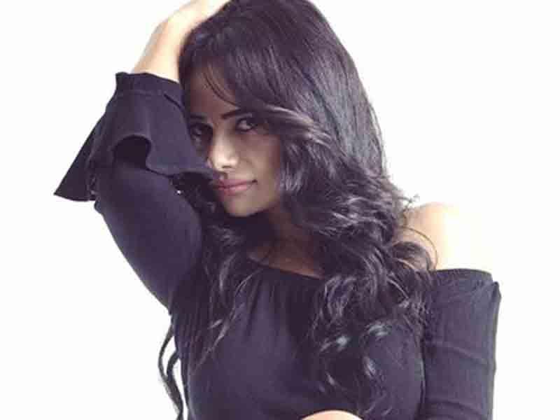 Naz Mila yeni tatusunu göstərdi, rüsvay oldu - FOTO