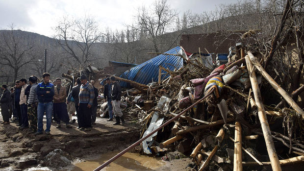 İranın Xəzər sahillərində dağıdıcı daşqınlar