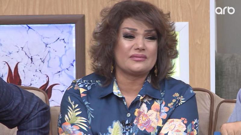 Efirdə ŞOK HADİSƏ: 3 yaşlı uşağını Mənzurə Musayevaya vermək istədi... - VİDEO