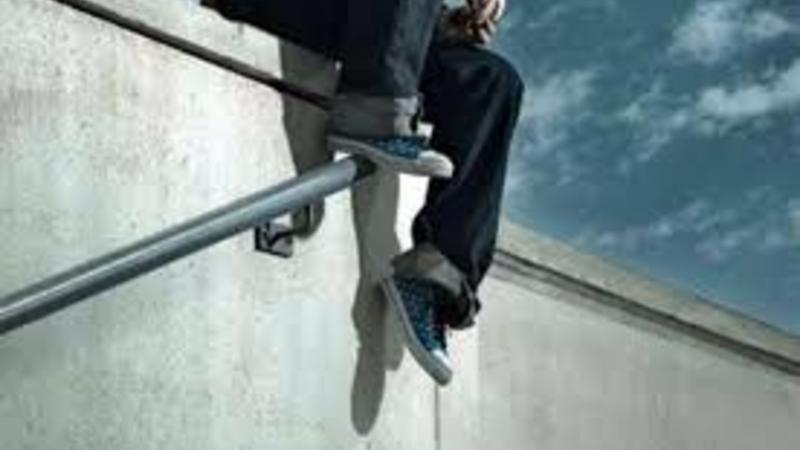 Bakıda DƏHŞƏT: Özünü binanın 9-cu mərtəbəsindən atdı
